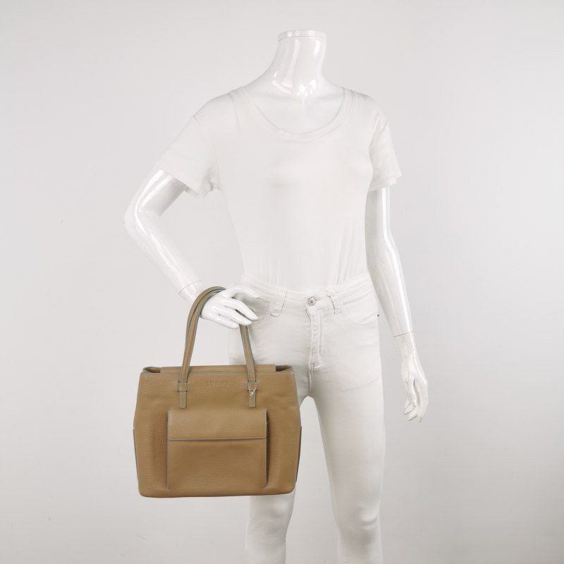 Loewe 牛皮純色字母Logo壓印手提包-1