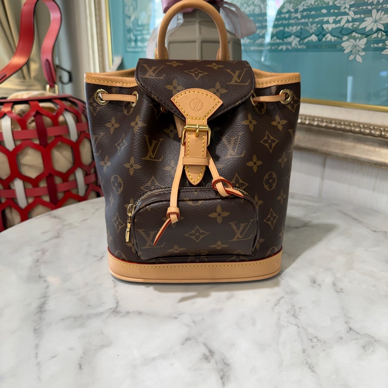 LV原花Montsouris Mini金釦下蓋束口手提後背包-0