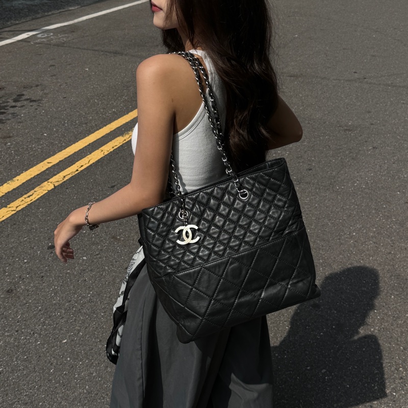 （超稀有！） Chanel 經典菱格紋 羊皮托特包👜 專櫃27萬！-1