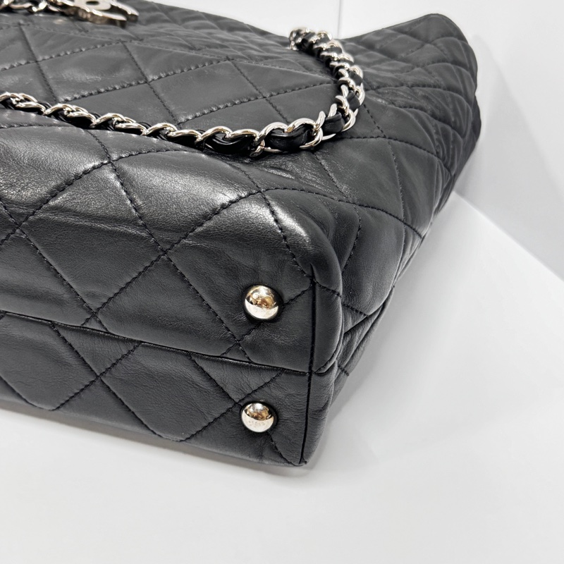 （超稀有！） Chanel 經典菱格紋 羊皮托特包👜 專櫃27萬！-16