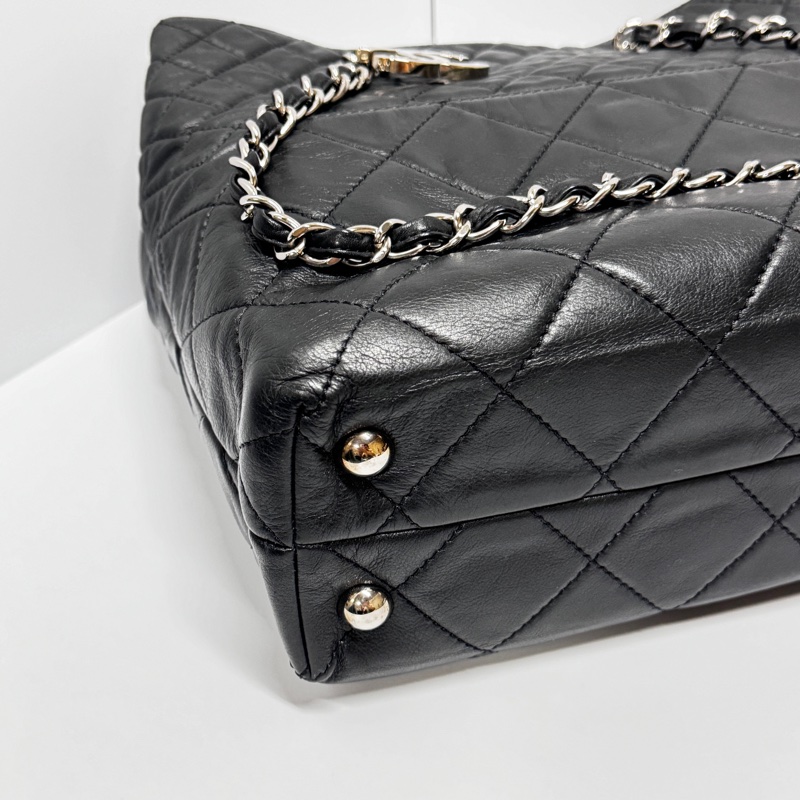 （超稀有！） Chanel 經典菱格紋 羊皮托特包👜 專櫃27萬！-17