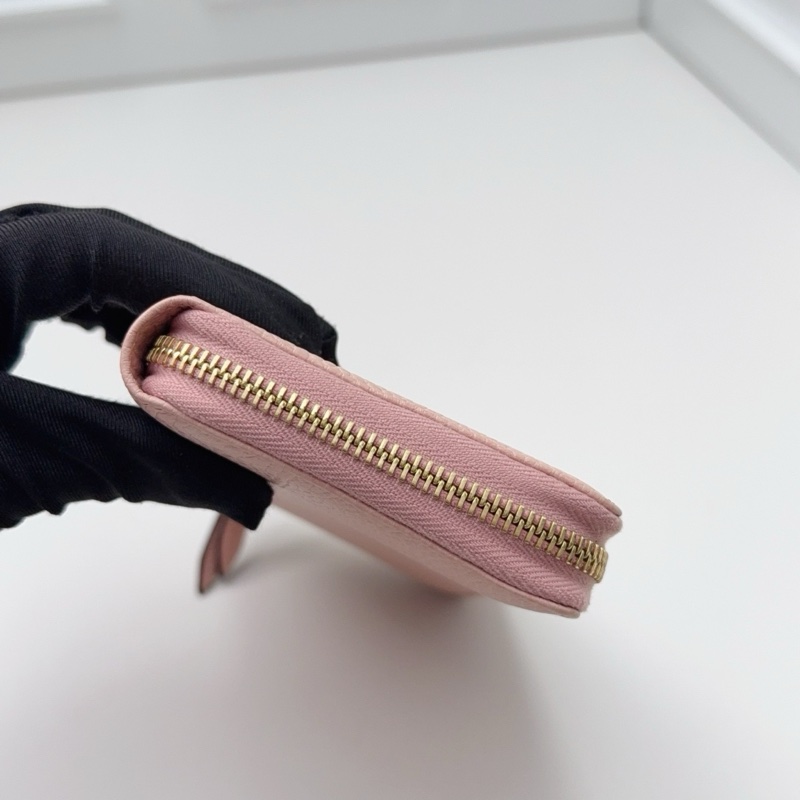 GUCCI粉色全皮長款錢夾-5