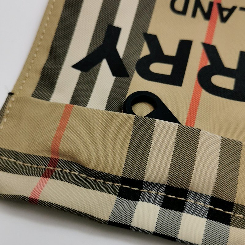 Burberry 牛皮尼龍布格紋字母Logo手拿包-19
