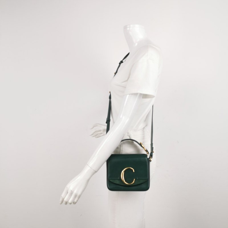 Chloe C迷你牛皮翻毛皮拼皮字母C徽飾斜挎包-1