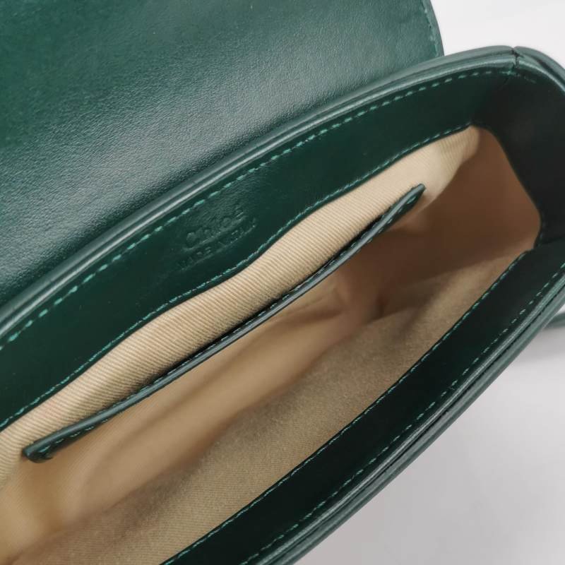 Chloe C迷你牛皮翻毛皮拼皮字母C徽飾斜挎包-6