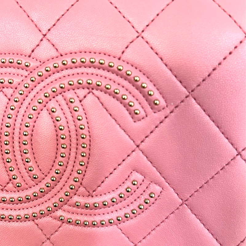 CHANEL粉色小羊皮鉚釘大雙C金鍊手提側背包AS1514-9