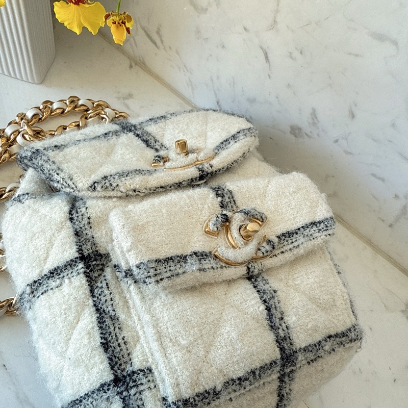 Chanel 22K黑白花呢毛呢格纹duma雙肩包後背包 晶片款-1