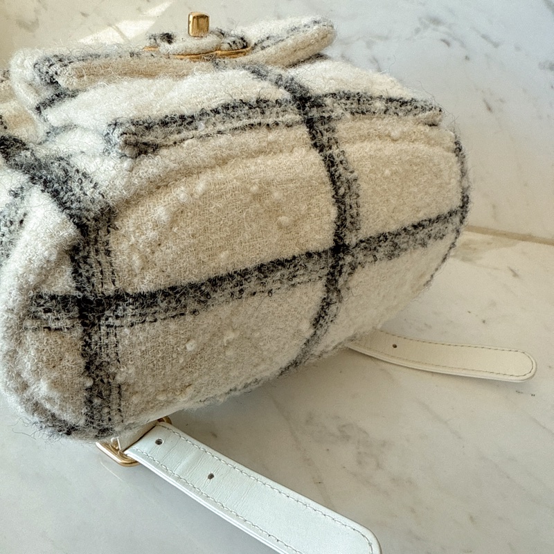 Chanel 22K黑白花呢毛呢格纹duma雙肩包後背包 晶片款-7