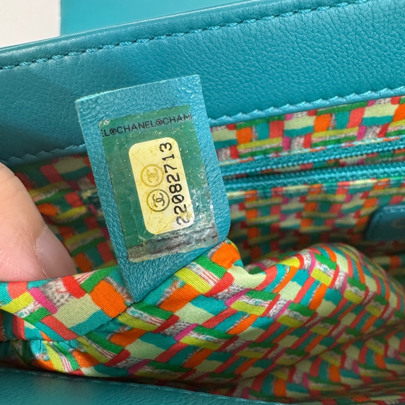 CHANEL土耳其藍銀釦橡膠拚印花尼龍布雙用口蓋包A93154-27