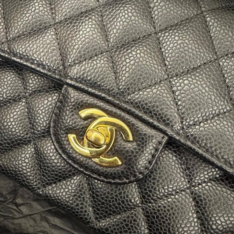 *SHIHNA名牌精品*CHANEL CF 25 荔枝牛皮黑金釦斜背包/肩背包（30開保卡款）-1