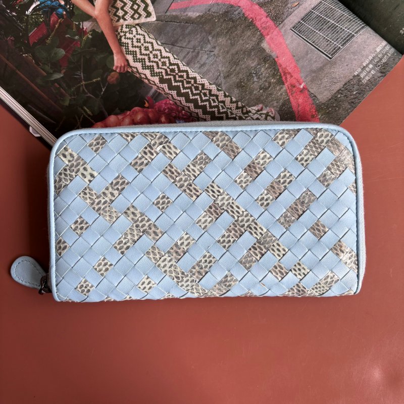 收藏品 ::Bottega Veneta:: Light Blue 水藍色羊皮x水蛇皮革編織 拉鍊長夾-0