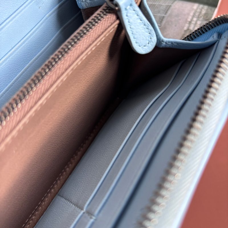 收藏品 ::Bottega Veneta:: Light Blue 水藍色羊皮x水蛇皮革編織 拉鍊長夾-26