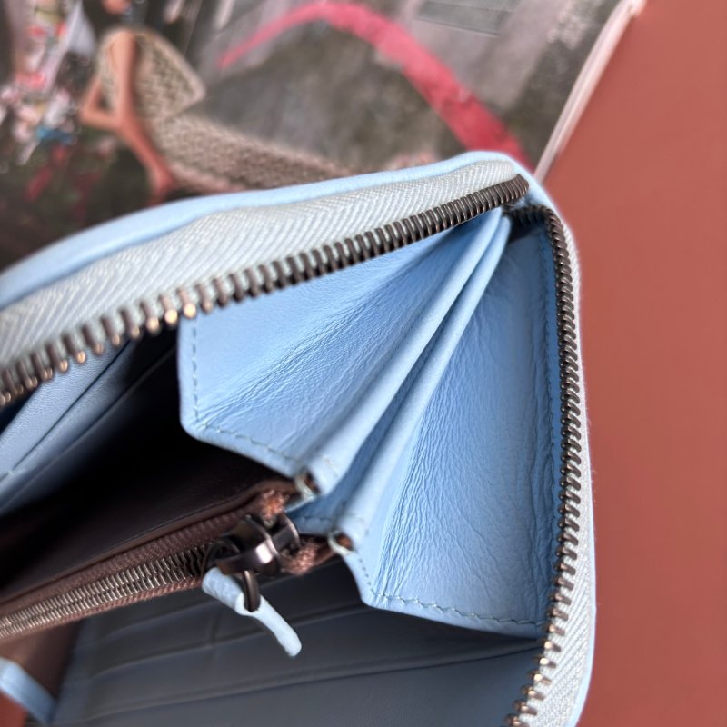 收藏品 ::Bottega Veneta:: Light Blue 水藍色羊皮x水蛇皮革編織 拉鍊長夾-30