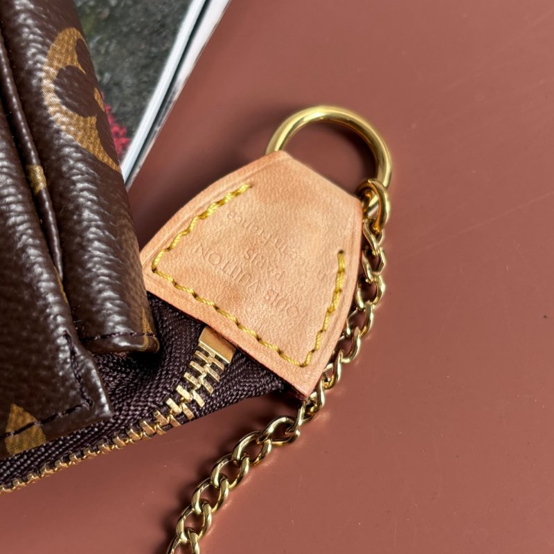 ::Louis Vuitton:: LV M58009 Mini Pochette Accessoires Monogram 經典花紋帆布小鍊包 麻將包 手提包 零錢包-1