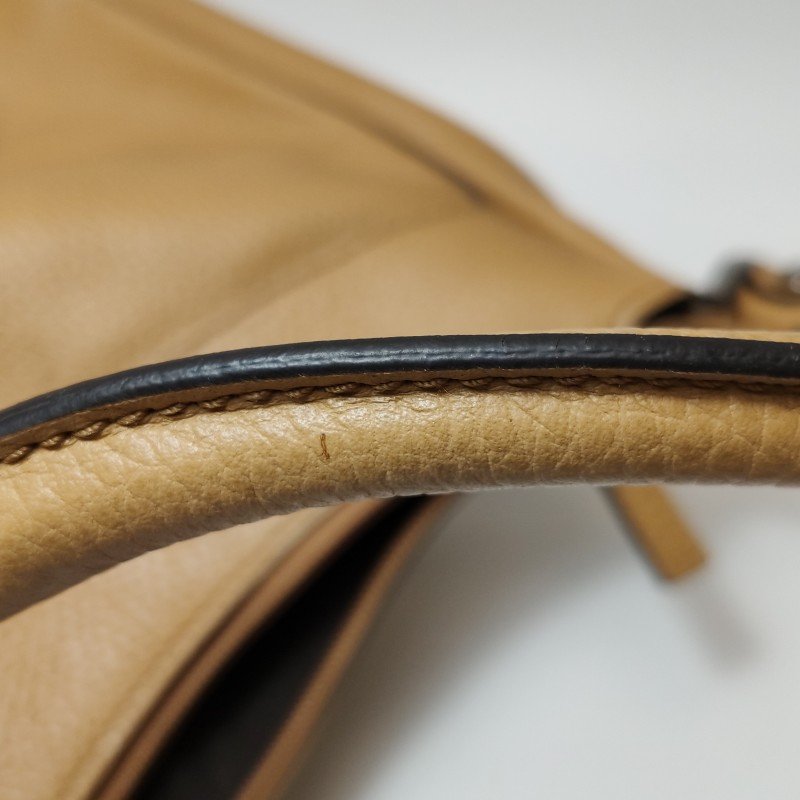 Gucci Abbey D-Ring牛皮純色D形圓環裝飾單肩包-8