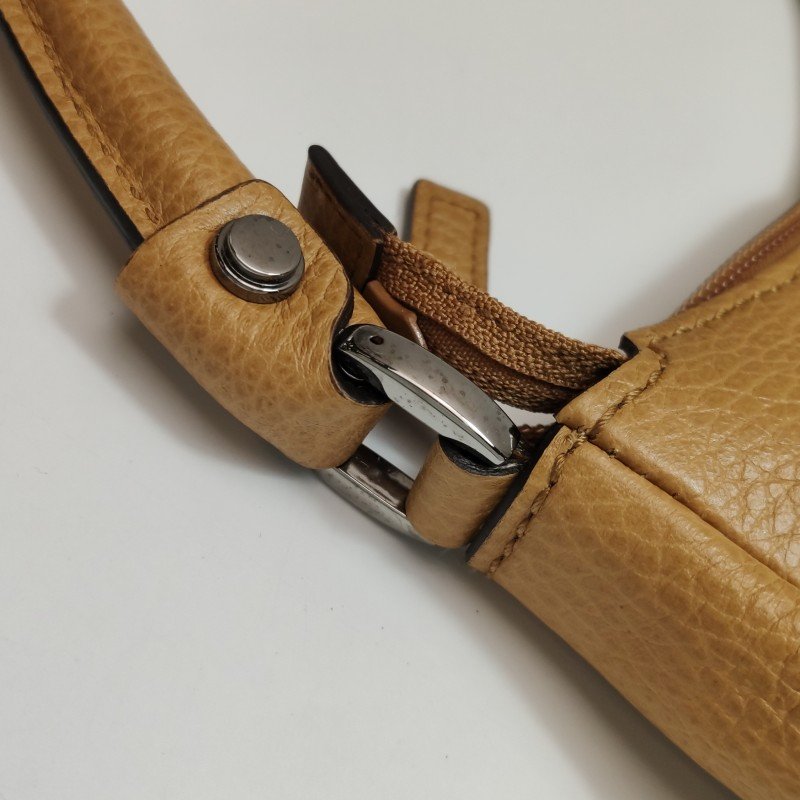 Gucci Abbey D-Ring牛皮純色D形圓環裝飾單肩包-9