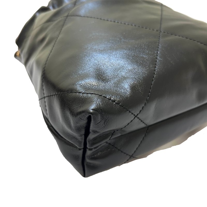 CHANEL22 MINI bag 金幣羊皮斜背包-4