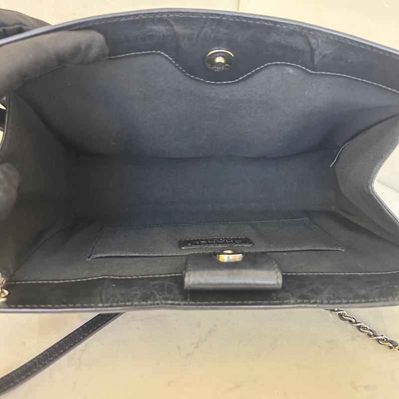 K870 Chanel 香奈兒 黑銀油蠟皮夾子包 25开開無卡-12