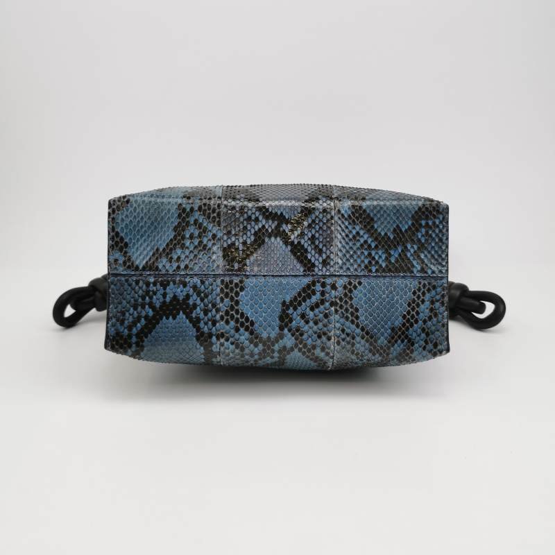 Loewe Flamenco 牛皮蛇皮繩結設計單肩包-5