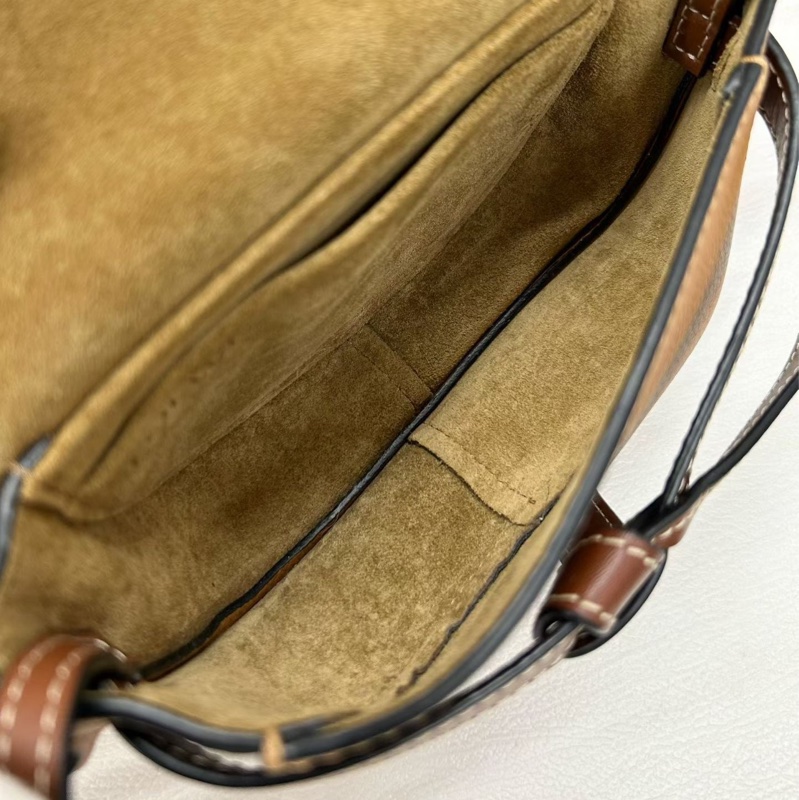 Loewe 焦糖色粒面牛皮mini gate 尺寸約21*12.5 附件塵袋。-7