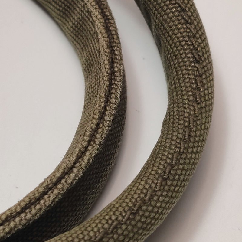 Prada 帆布翻毛皮純色鉚釘裝飾流蘇手提包-16