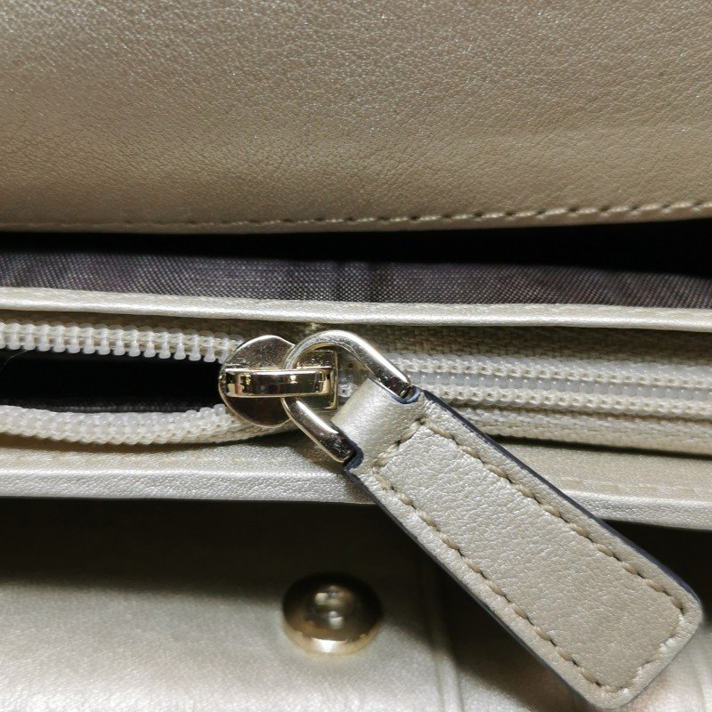 Celine 牛皮純色字母Logo手提包-9