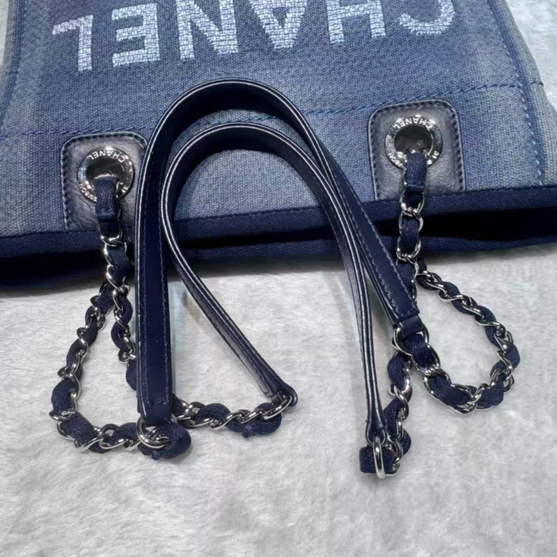 Chanel DEAUVILLE系列藍色牛仔作舊拼色帆布手提包-6