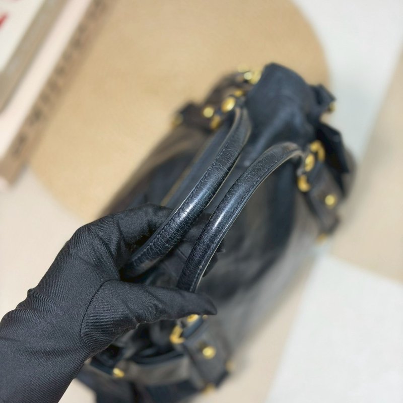 (稀有款式✨)🏷Miumiu．蝴蝶結機車包 油蠟皮 小號-11