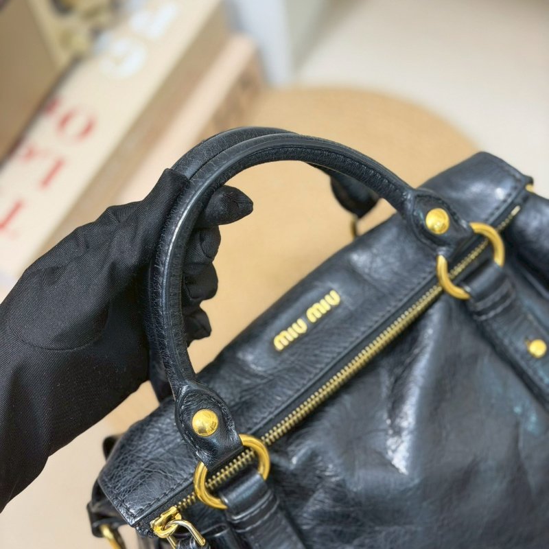 (稀有款式✨)🏷Miumiu．蝴蝶結機車包 油蠟皮 小號-12