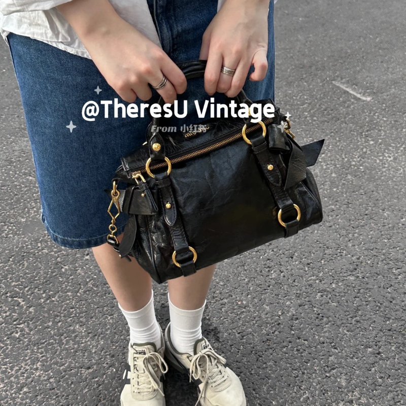 (稀有款式✨)🏷Miumiu．蝴蝶結機車包 油蠟皮 小號-23