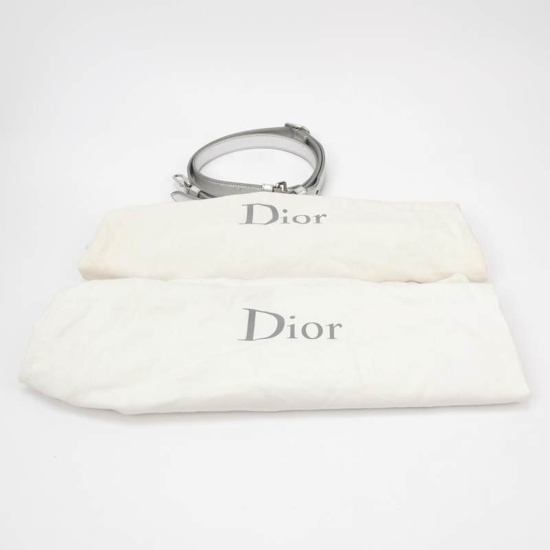 Dior Diorever牛皮純色金屬盾牌扣翻蓋斜挎包-8