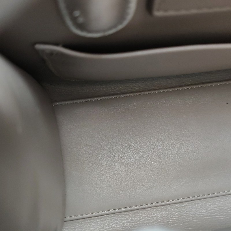 Dior Diorever牛皮純色金屬盾牌扣翻蓋斜挎包-9