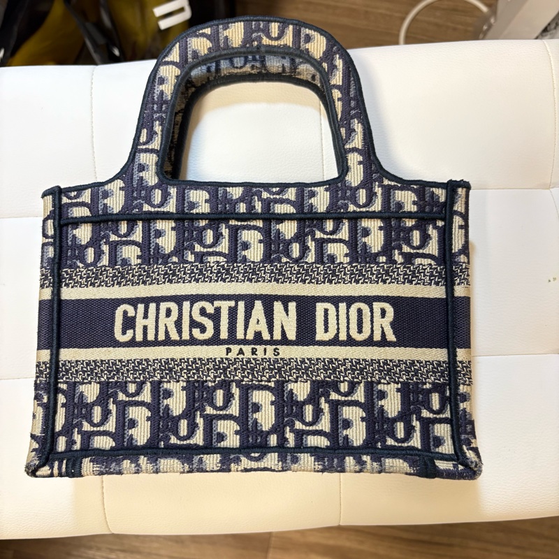 Dior mini book 刺繡手提包-0