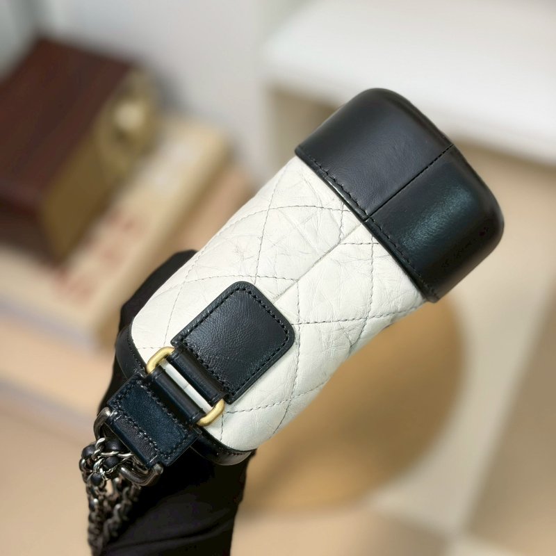 🏷Chanel．Gabrielle 流浪包 小號 熊貓配色/客人寄賣-2