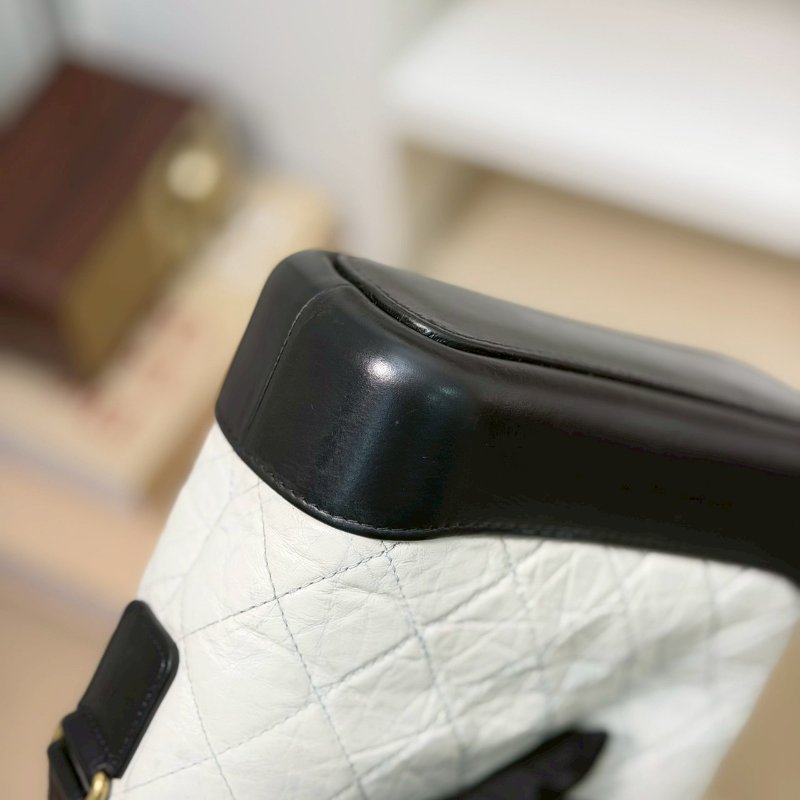 🏷Chanel．Gabrielle 流浪包 小號 熊貓配色/客人寄賣-4