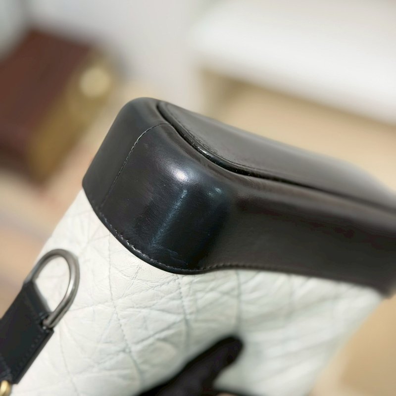 🏷Chanel．Gabrielle 流浪包 小號 熊貓配色/客人寄賣-6