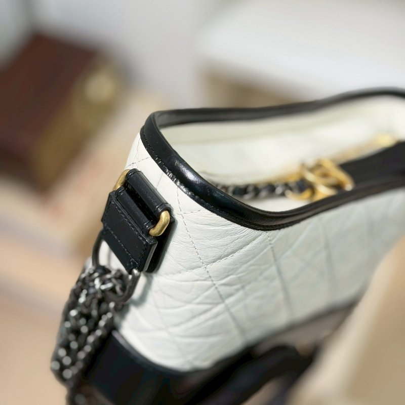 🏷Chanel．Gabrielle 流浪包 小號 熊貓配色/客人寄賣-8