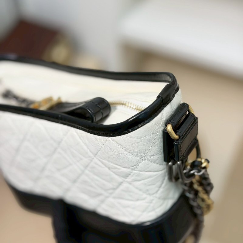 🏷Chanel．Gabrielle 流浪包 小號 熊貓配色/客人寄賣-9