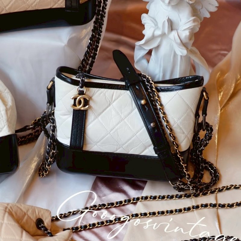 🏷Chanel．Gabrielle 流浪包 小號 熊貓配色/客人寄賣-27