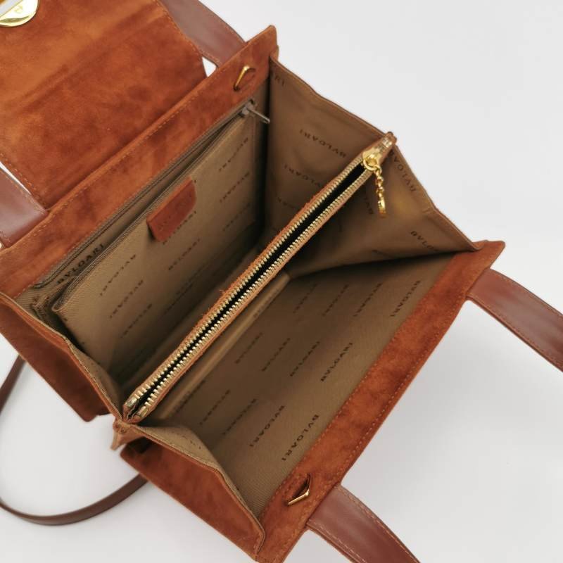 Bvlgari 牛皮磨砂皮純色壓紋Logo金屬旋扣手提包單肩包-6