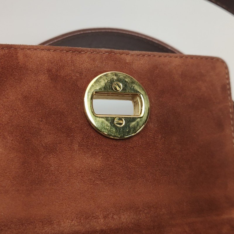 Bvlgari 牛皮磨砂皮純色壓紋Logo金屬旋扣手提包單肩包-11