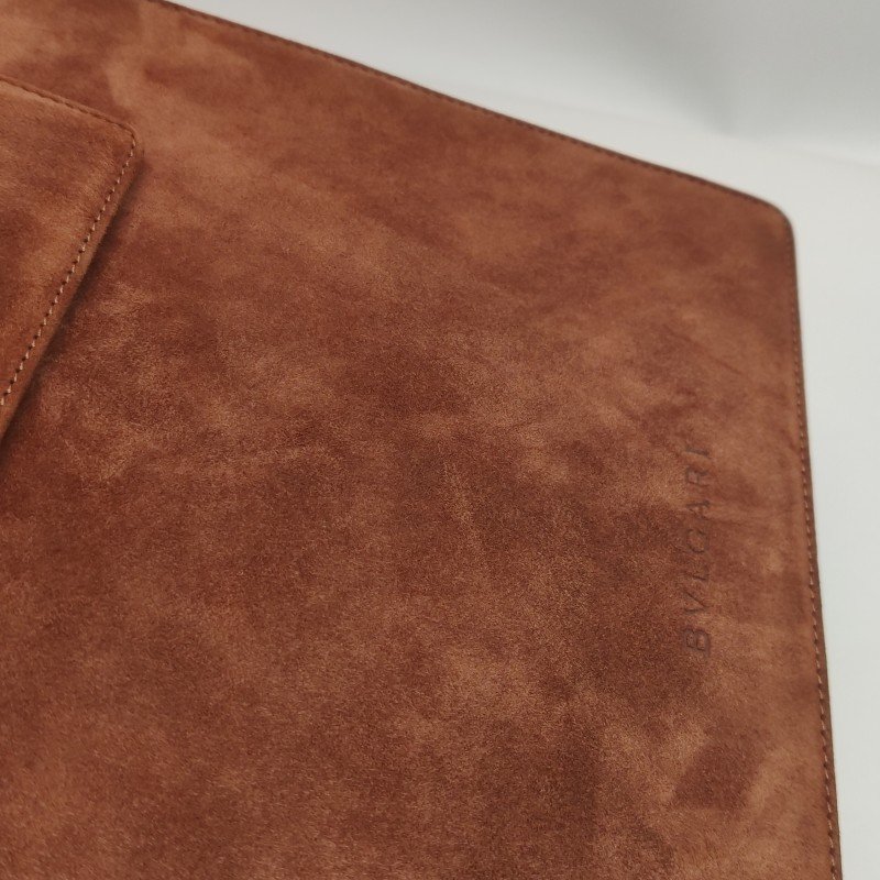 Bvlgari 牛皮磨砂皮純色壓紋Logo金屬旋扣手提包單肩包-21