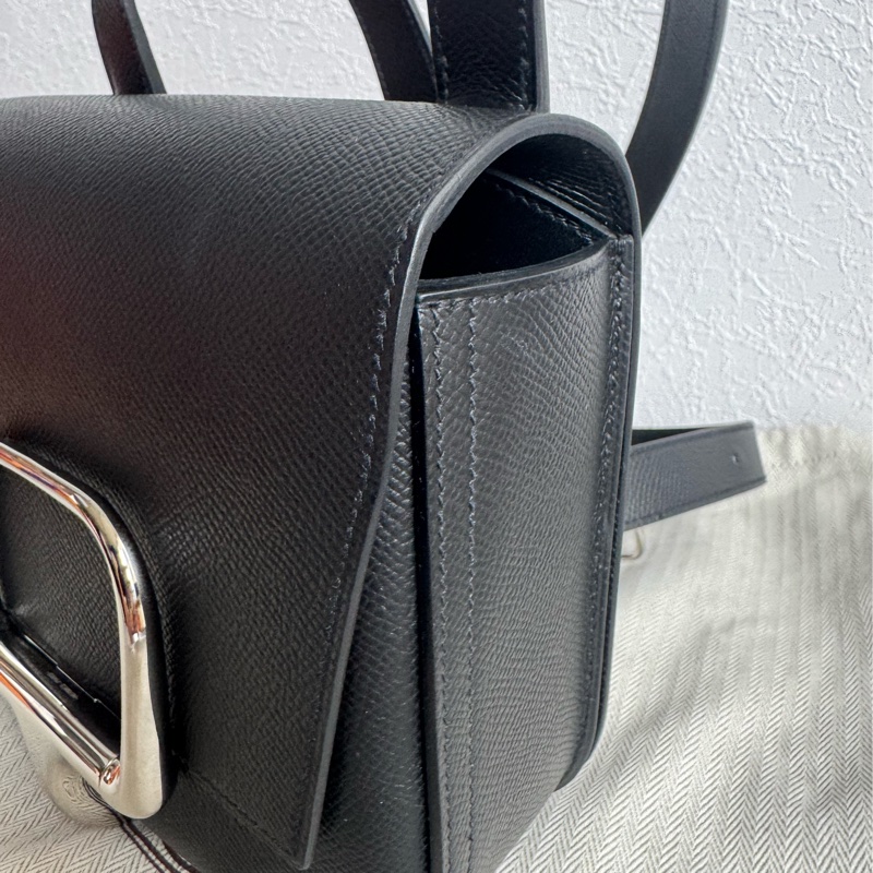 Hermes 黑色銀扣 DELLA18 臀骨包-2
