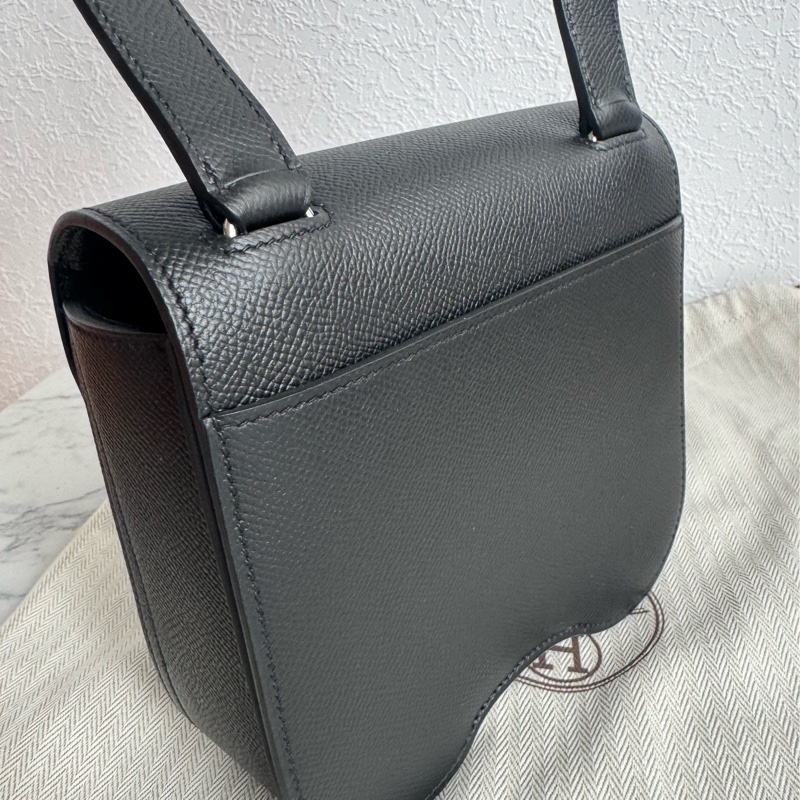 Hermes 黑色銀扣 DELLA18 臀骨包-3