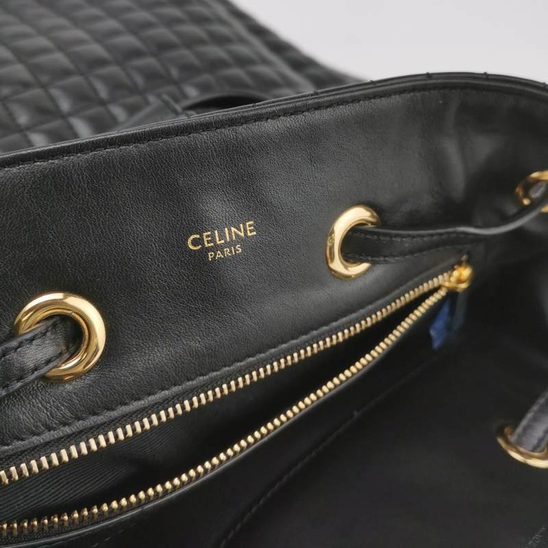Celine C Charm牛皮純色方格拉鏈口袋抽繩C字吊飾雙肩包 9.8新-6