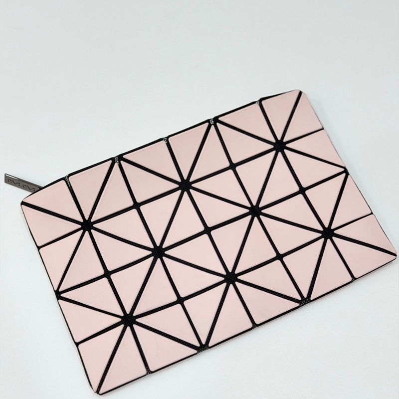 ISSEY MIYAKE  三宅一生 BAOBAO mini 亮面奶茶 三角格 3x3 化妝包 收納包 零錢包 錢包 皮夾-5