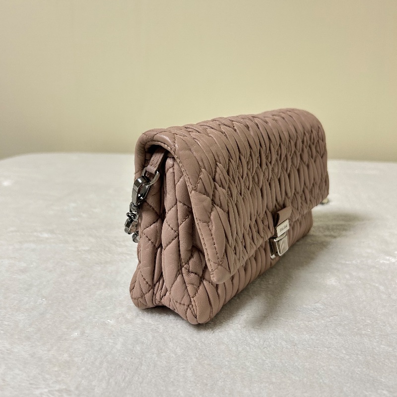 MIU MIU Crystal 皺摺皮革水晶鏈帶 肩背包-6