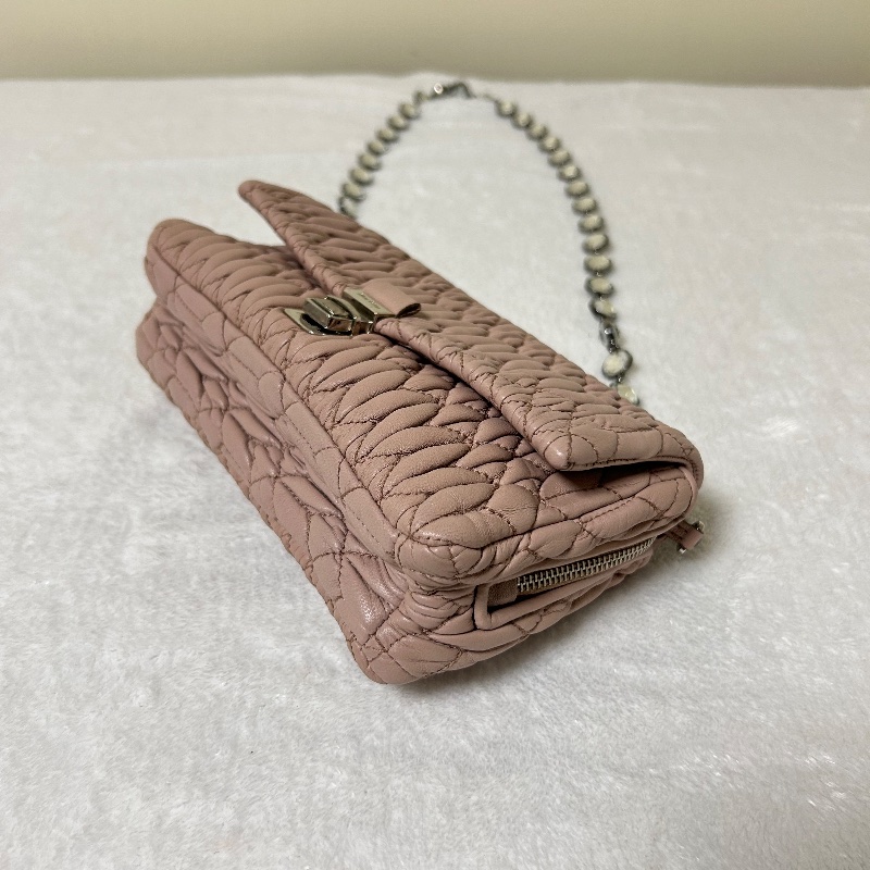 MIU MIU Crystal 皺摺皮革水晶鏈帶 肩背包-14