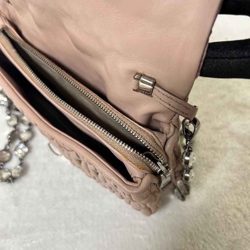 MIU MIU Crystal 皺摺皮革水晶鏈帶 肩背包-26