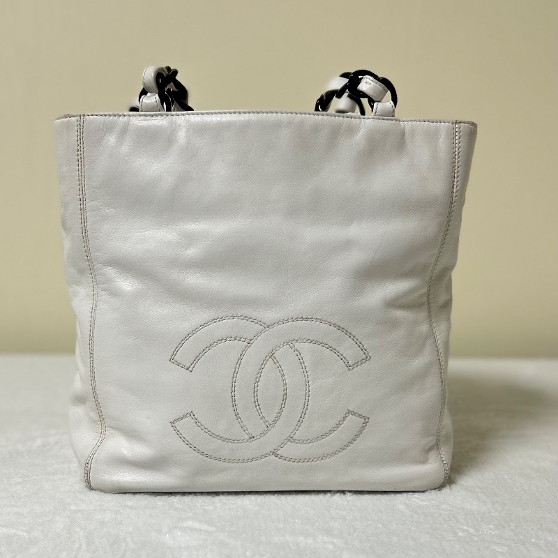 Chanel 白色皮革黑塑膠把手托特包-7